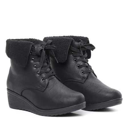 Black boots with a sheepskin wedge Osen - Footwear