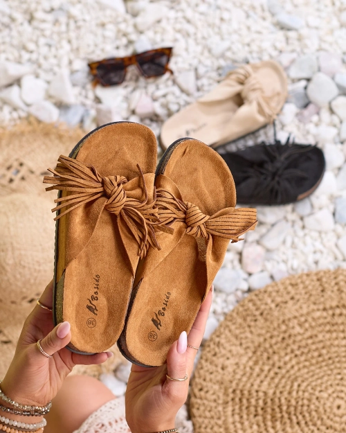 Damenhausschuhe mit kamelfarbenen Quasten Guttis - Footwear
