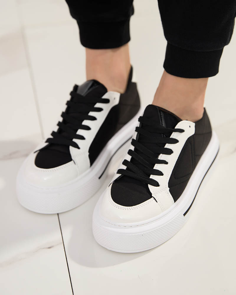 OUTLET Damen Sportsneaker in weiß und schwarz Smaqo- Footwear