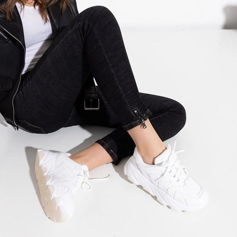 OUTLET Weiße Sportschuhe für Damen mit massiver Raise-Sohle - Schuhe