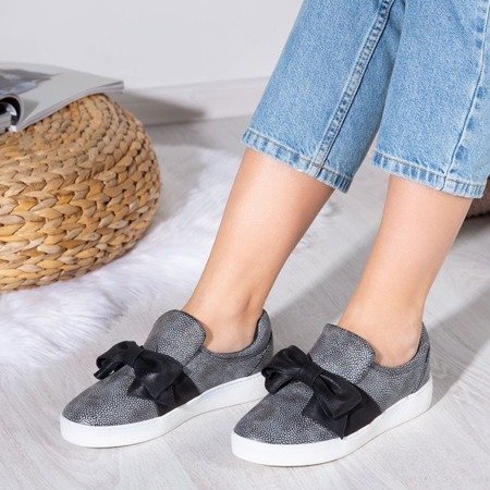Schwarzer Slip-On mit weißen Punkten und Schleife Slasti - Schuhe 1