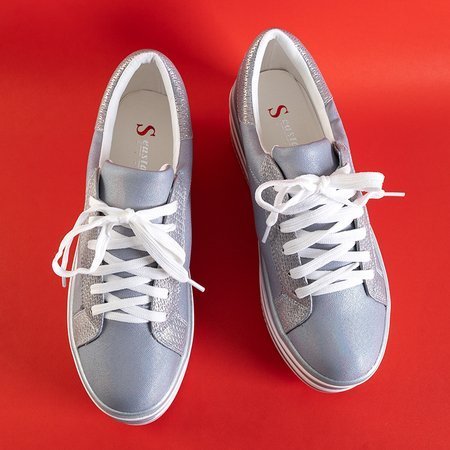 Silberne Damen-Sportschuhe auf einer dicken Jemima-Plattform - Schuhe