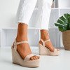 Beige Sandalen auf einem Demetera-Keilabsatz - Schuhe 1