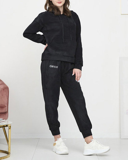 Damen-Sport-Set Sweatshirt und Jogginghose in Schwarz- Kleidung