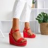 Demeters rote Keilsandalen - Schuhe