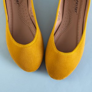 Gelbe Ballerinas der Damen aus Öko-Wildleder Lorani - Schuhe