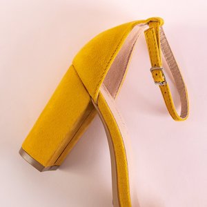 Gelbe Damensandalen auf dem Anniet Post - Footwear