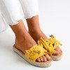 Gelbe Hausschuhe mit Playa-Schleife - Schuhe