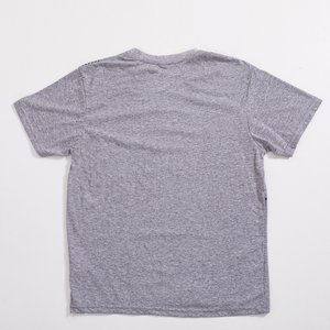 Graues Herren-Baumwoll-T-Shirt mit Aufdruck und Inschriften - Kleidung