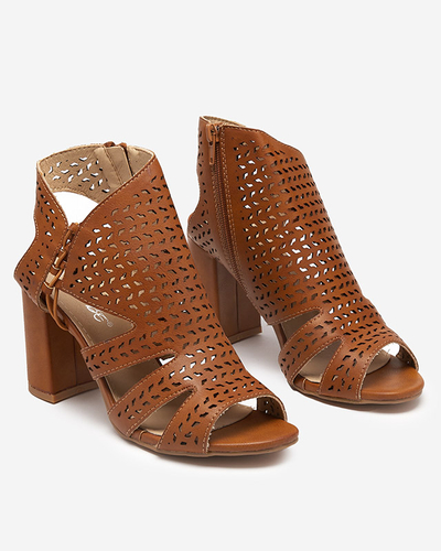 Kamelfarbene durchbrochene Damensandalen Mofera - Schuhe