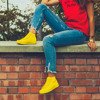 Klassische gelbe Turnschuhe Laurette - Footwear 1