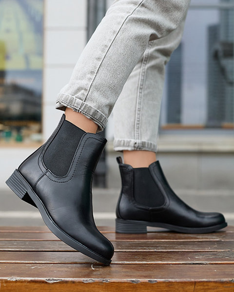 Klassische schwarze Chelsea-Stiefel - Schuhe
