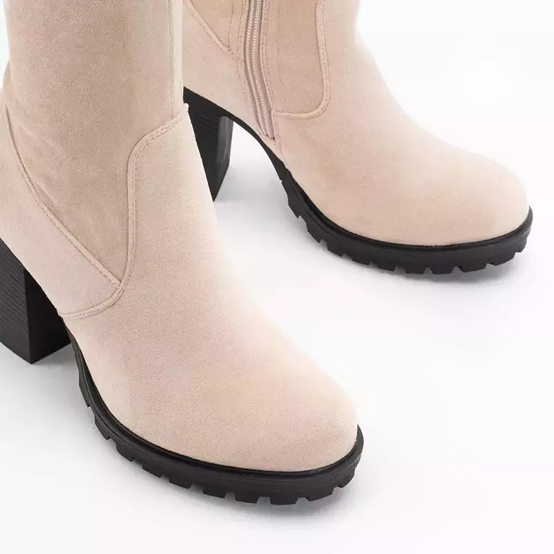 OUTLET Beige Overknee-Stiefel für Damen am Shevao-Posten - Schuhe