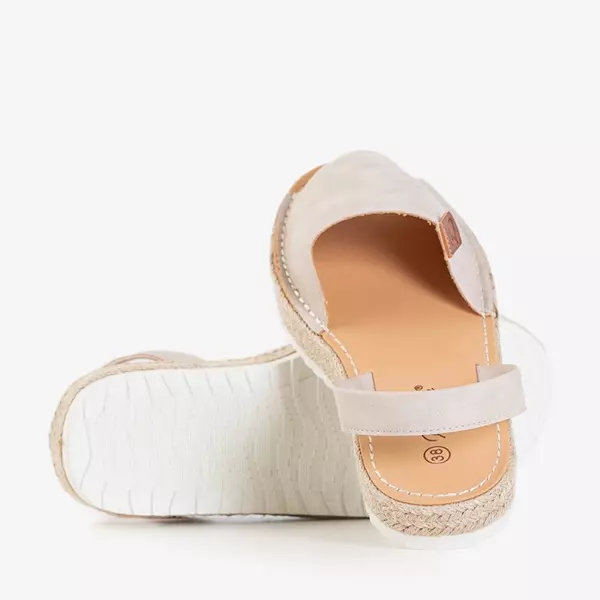 OUTLET Beige Sandalen für Damen auf der Zarela-Plattform - Schuhe