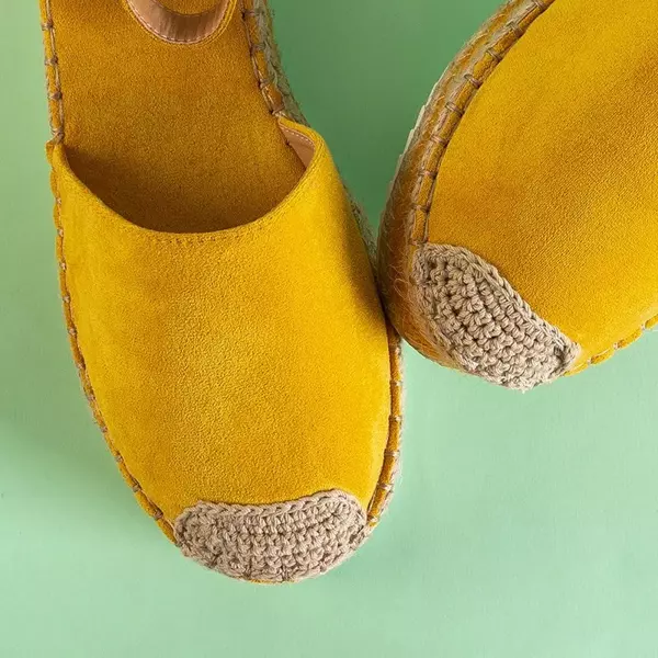 OUTLET Gelbe Damensandalen a'la espadrilles auf der Palira-Shoes-Plattform