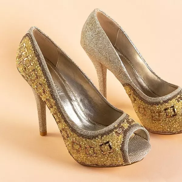 OUTLET Gold Damenpumps mit Verdad-Ornamenten - Schuhe