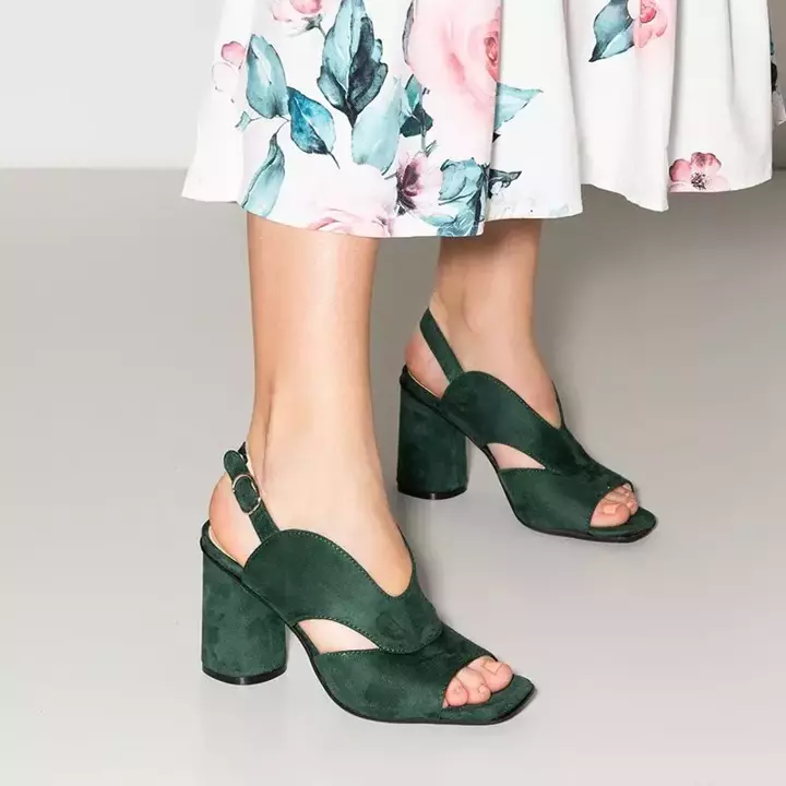 OUTLET Grüne Damensandalen auf dem Biserka-Pfosten - Schuhe