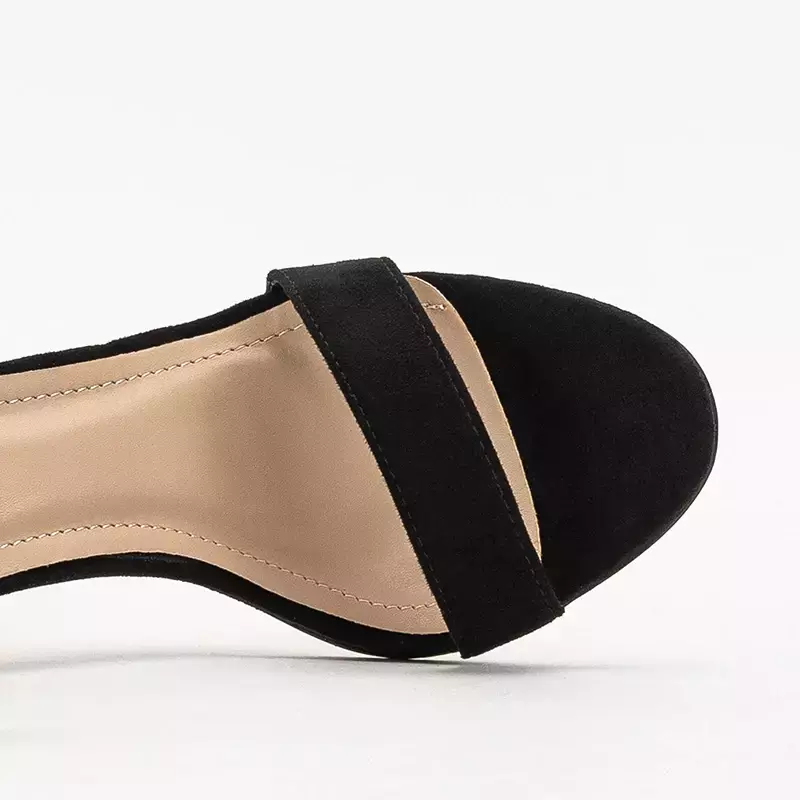 OUTLET Schwarze Damensandalen auf hohem Absatz mit dekorativer Rammin-Schnalle - Schuhe