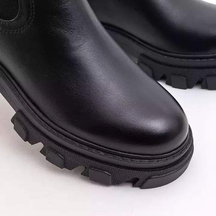 OUTLET Schwarze Damenstiefel mit flachem Absatz Esta - Schuhe
