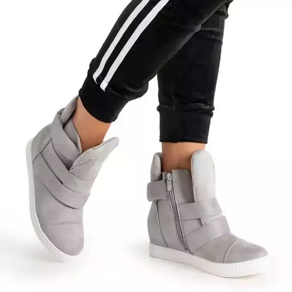 OUTLET Weiße und graue Sneakers auf einem Indoor-Wedge Brisbane - Schuhe