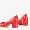 Rot lackierte Damenpumps auf dem Sofronia-Pfosten - Schuhe