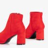 Rote Damenstiefel auf der Calida Post - Schuhe