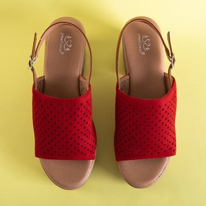 Rote durchbrochene Damensandalen für Frauen auf der Noria-Post - Schuhe