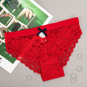 Roter Spitzenslip für Damen - Unterwäsche