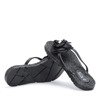 Schwarze Flip-Flops mit einer dekorativen Blume Virena - Footwear 1