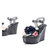 Schwarze Keilsandalen mit Nerweta-Blumen verziert - Schuhe
