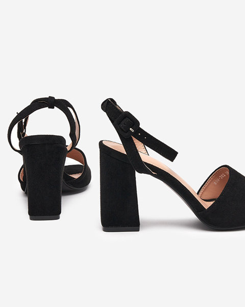 Schwarze Öko-Wildleder-Sandalen für Damen am Pfosten Herra - Schuhe