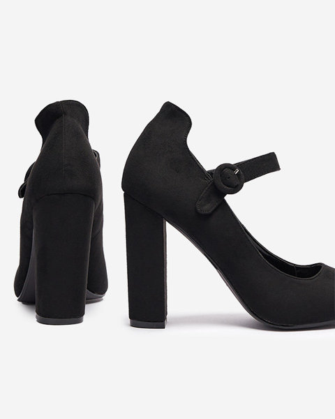 Schwarze Pumps für Damen auf der Post Halmmi - Schuhe