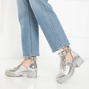 Silberne Damenstiefel mit Lerika-Prägung - Schuhe