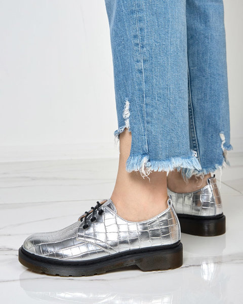 Silberner Damenschuh mit Seniri-Prägung - Schuhe