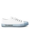 Weiße und blaue Turnschuhe auf einer Gumma-Gummisohle - Schuhe 1