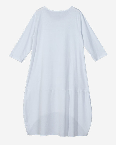 Weißes Damenkleid mit Aufdruck und Ausschnitt unten - Kleidung
