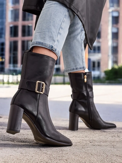 Royalfashion Damen Stiefeletten on a post Amior