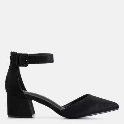 OUTLET Schwarze Damensandalen auf der Juti Post - Schuhe