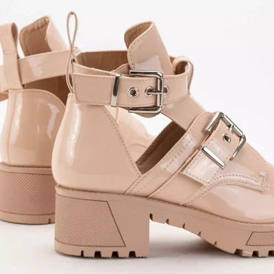 OUTLET Beige Damenstiefel mit Lerika-Prägung - Schuhe