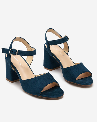 Marineblaue Sandalen am Elga-Post - Schuhe