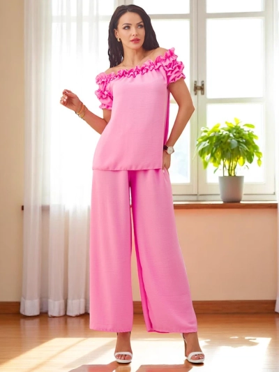 Royalfashion Damen-Set mit einer kurzärmligen, schulterfreien Bluse und dekorativem Ausschnitt sowie weit ausgestellten Hosen