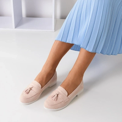 OUTLET Gepuderte Damenmokassins mit Atrugiel-Fransen - Schuhe