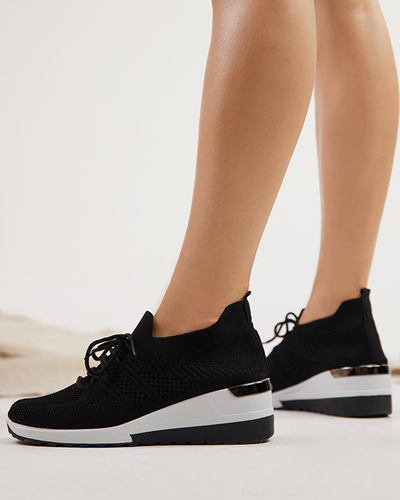 OUTLET Чорне спортивне взуття жіноче на танкетці Nermo- Shoes