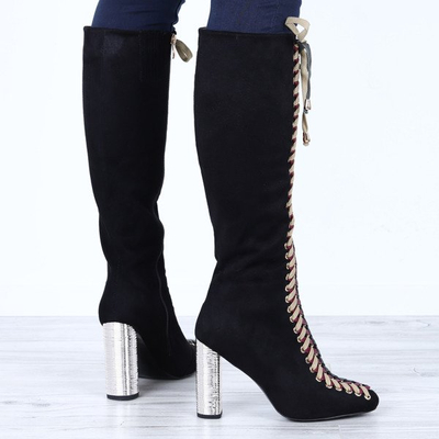 Schwarze Stiefel mit geflochtenen Schnürsenkeln Kira - Footwear