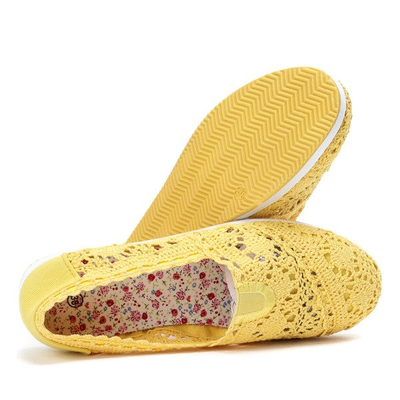 Gelber Spitzen-Slip auf Morona - Schuhe