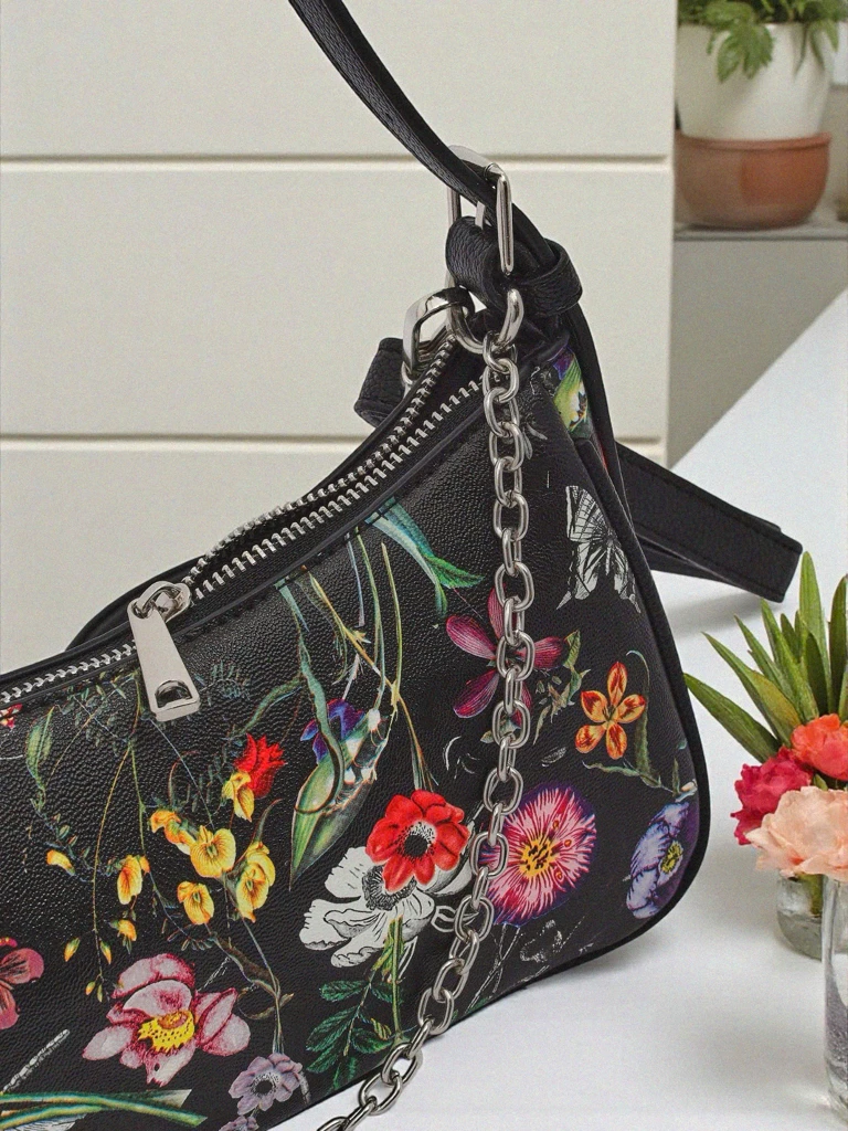 Royalfashion Kleine Damenhandtasche aus Ökoleder mit Blumenmuster Lily Bloom