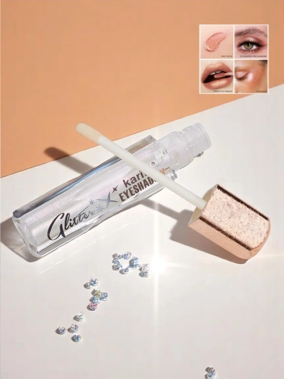 Schimmerndes flüssiges Lidschatten in der Farbe Perl