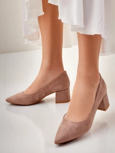 світло-коричневий