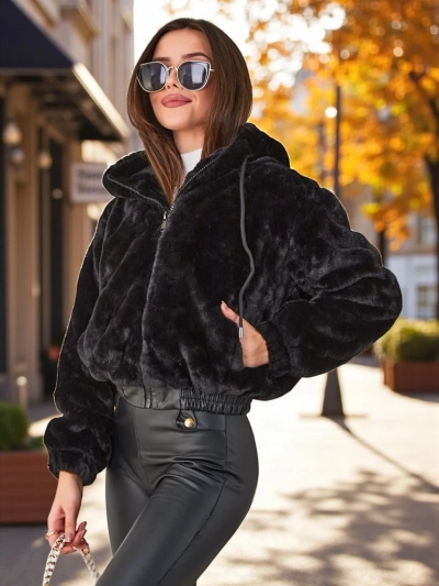 Royalfashion Damenjacke aus Kunstpelz