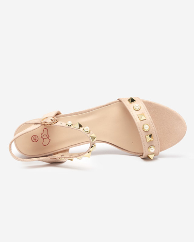 OUTLET Beige Damensandalen an einer Stange mit Rokky-Dekorationen - Schuhe